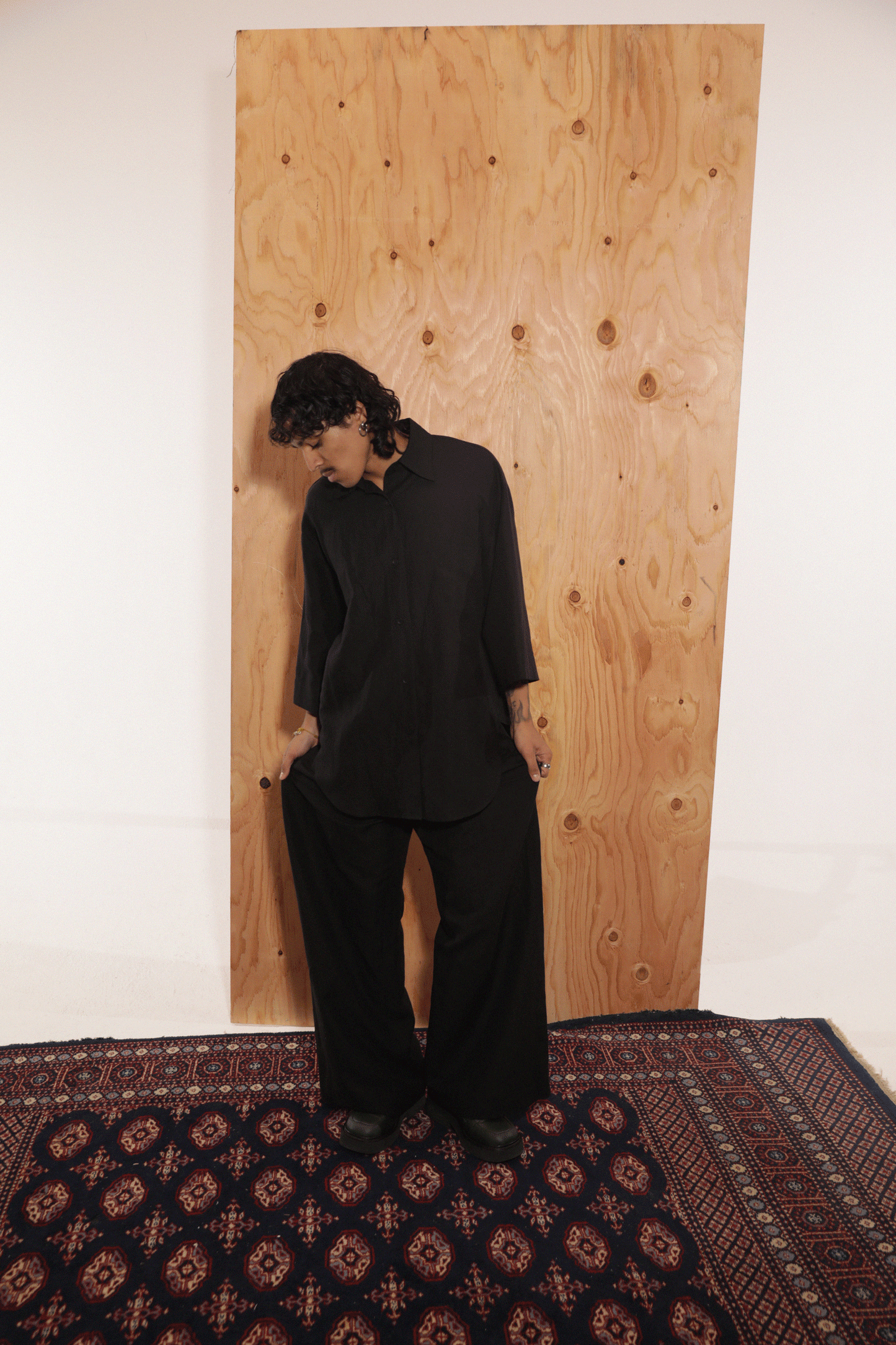 Deep Pleat Trouser in Black Washed Silk-Linen Blend
