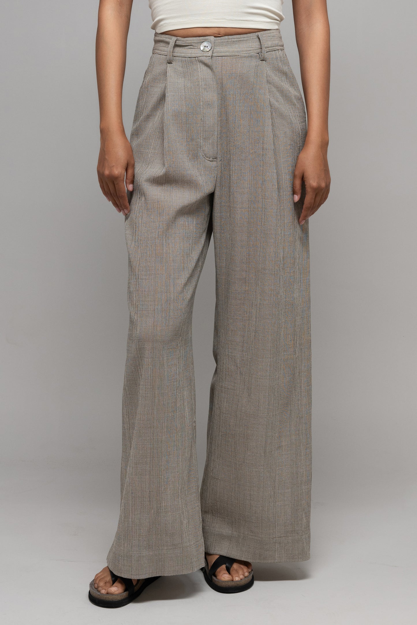 Pleated Trousers in Grey Plaid